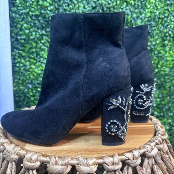 Bejeweled ankle booties - Picture 7 of 7